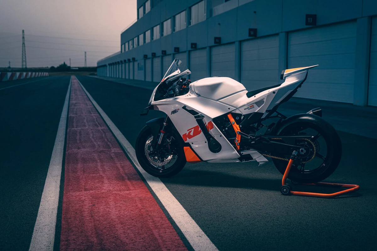 KTM 990 RC-R Track (MY26)