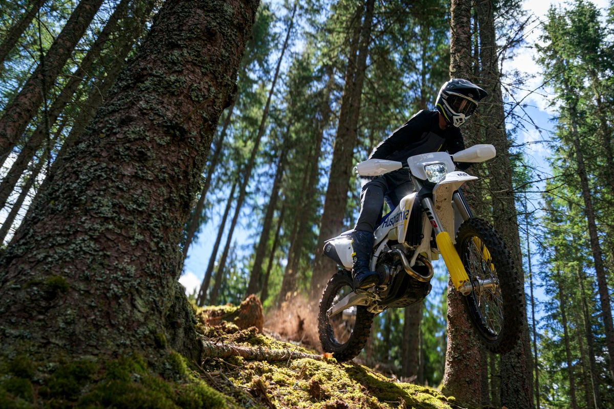 Husqvarna FE 250 (MY27)
