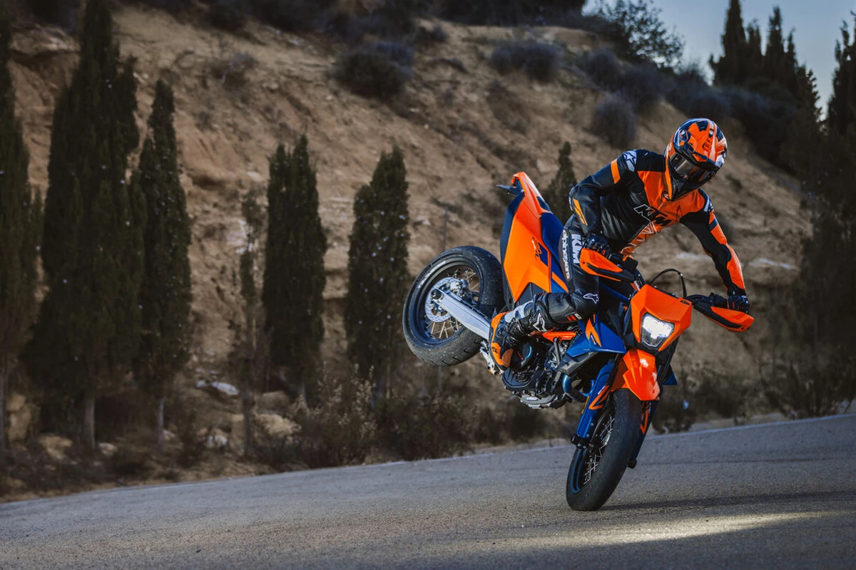 KTM 690 SMC R (MY26)