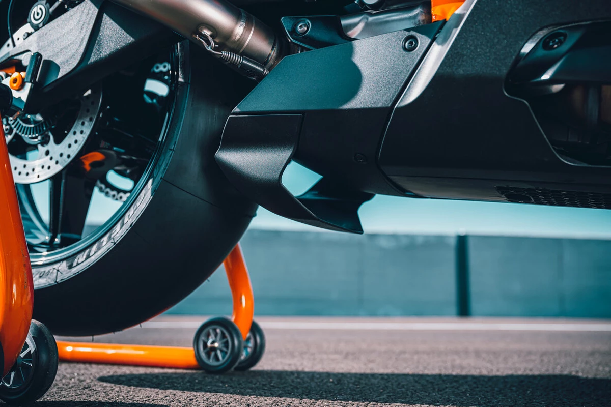 KTM 990 RC-R (MY26)