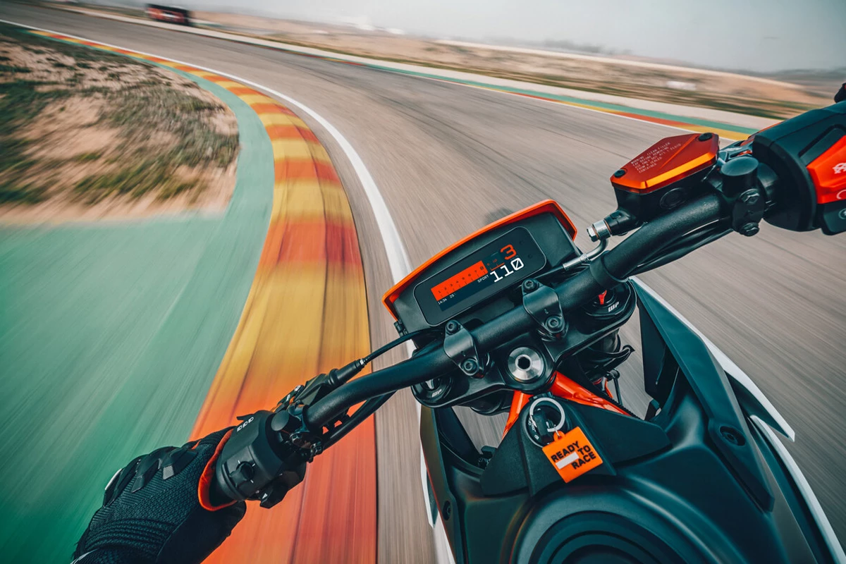 KTM 390 SMC R (MY26)