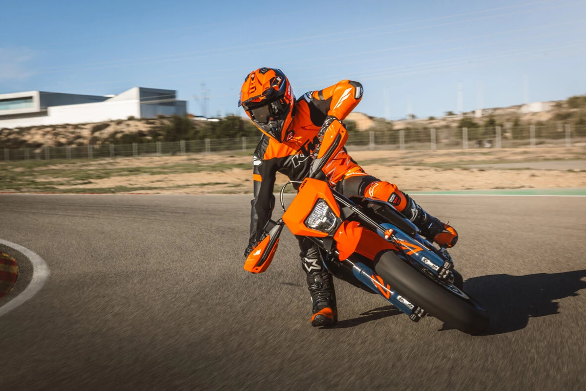 KTM 690 SMC R (MY26)