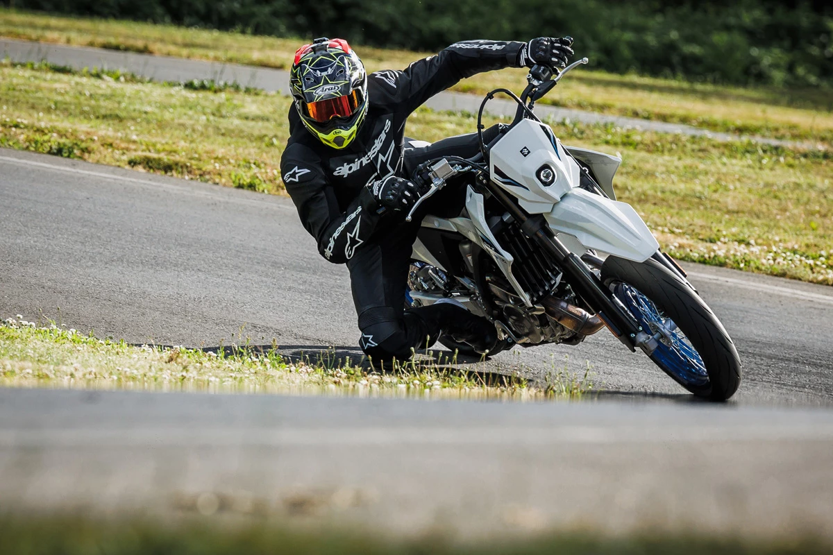 Suzuki DR Z400 SM (MY26)