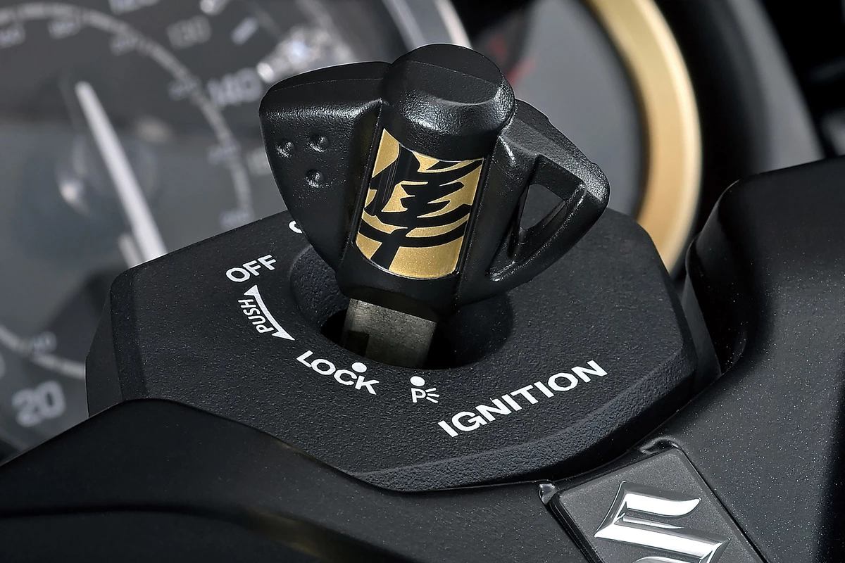 Suzuki GSX 1300RR Hayabusa (MY26)