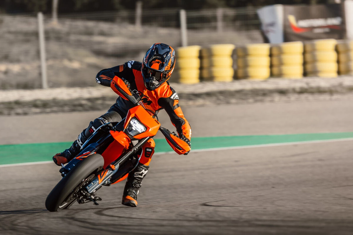 KTM 690 SMC R (MY26)
