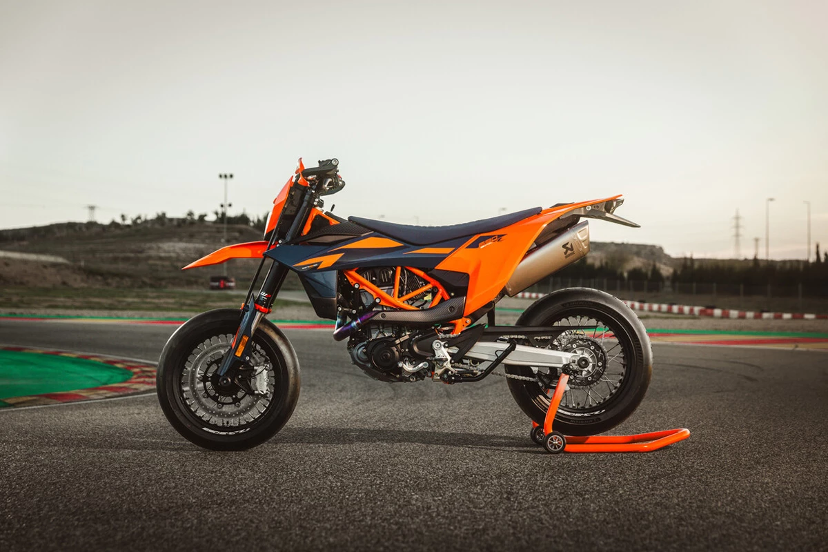 KTM 690 SMC R (MY26)