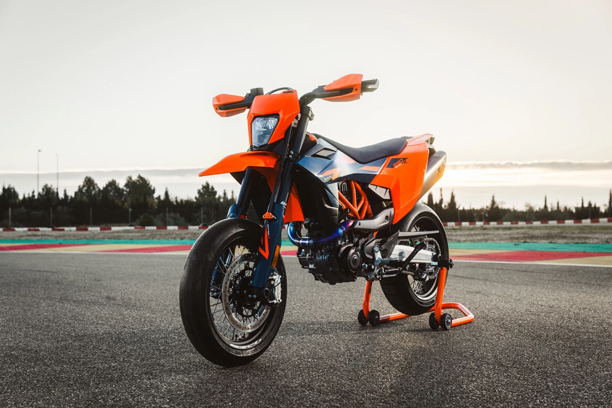 KTM 690 SMC R (MY26)