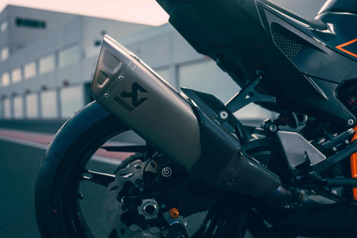 KTM 990 RC-R (MY26)